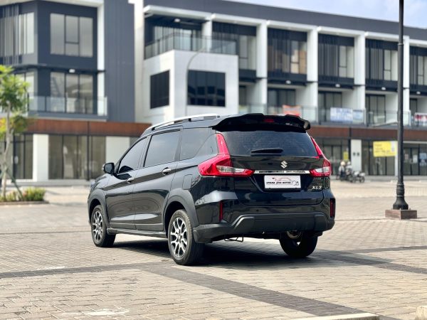XL 7 BeTa AT Hitam 2022 - Gambar 6