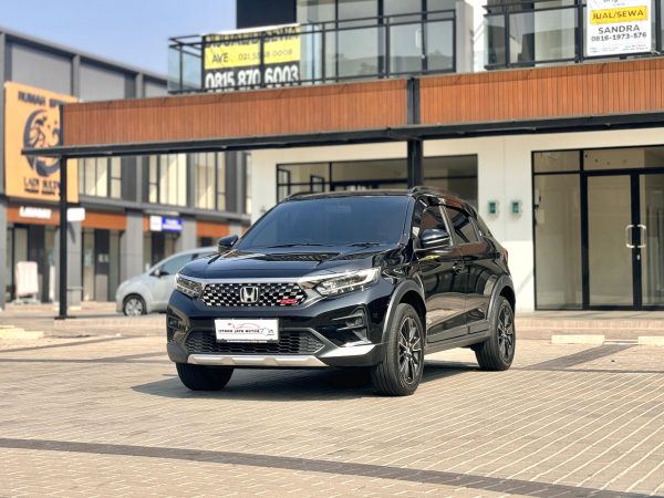 WRV RS AT HITAM 2023 - Gambar 2