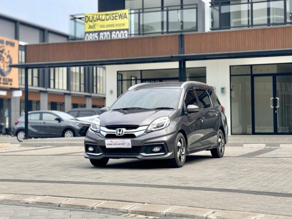 Mobilio RS AT Abu 2016 - Gambar 2