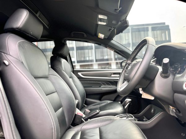 BRV PRESTIGE AT HITAM 2023 - Gambar 10