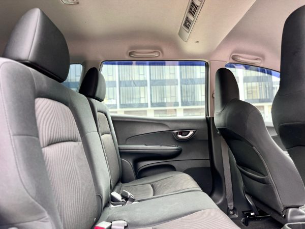 Mobilio RS AT Abu 2016 - Gambar 14
