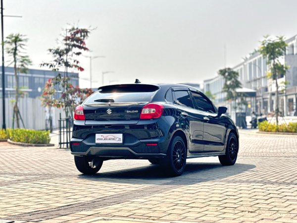 BALENO HB AT HITAM 2021 - Gambar 5