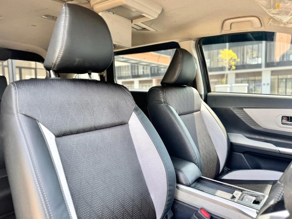 AVANZA VELOZ 1.5 Q AT HITAM 2023 - Gambar 10