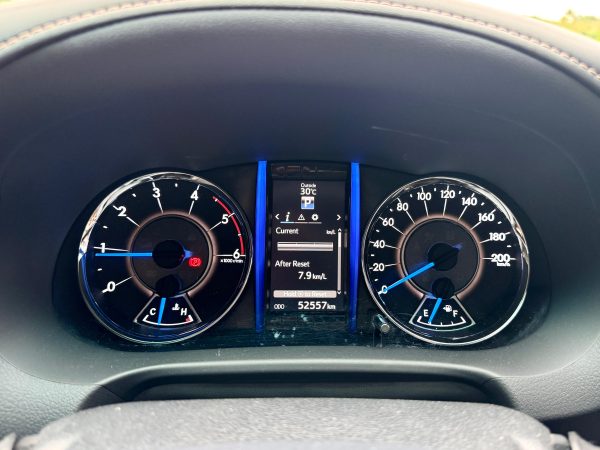 FORTUNER 2.4 VRZ TRD AT PUTIH 2019 - Gambar 8