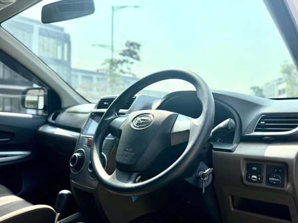 XENIA R SPORTY AT PUTIH 2018 - Gambar 11