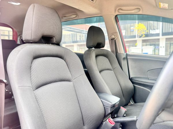 BRV E PRESTIGE CVT MERAH 2016 - Gambar 12