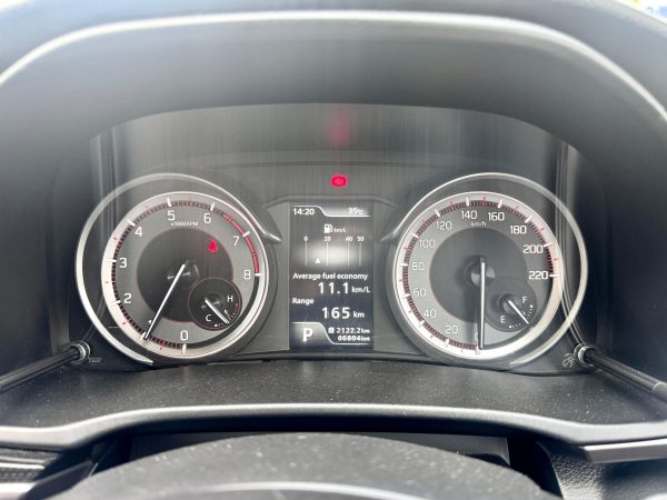 XL7 Beta AT Hitam 2021 - Gambar 8