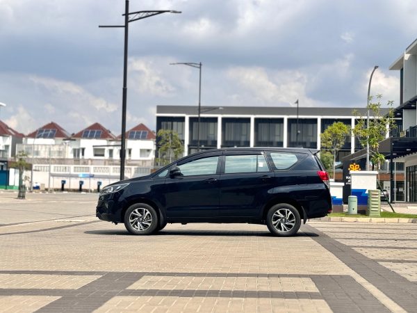INNOVA 2.4 G AT HITAM 2022 - Gambar 6