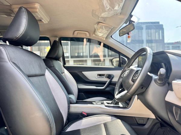 AVANZA VELOZ 1.5 Q AT HITAM 2023 - Gambar 9