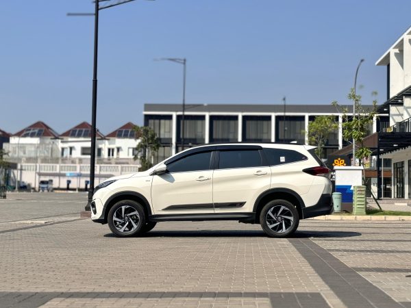 RUSH GR SPORT AT PUTIH 2023 - Gambar 6