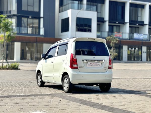 KARIMUN WAGON R GX MT PUTIH 2014 - Gambar 5