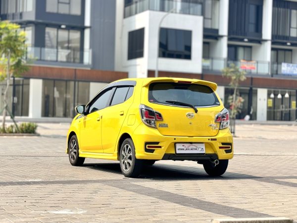 AYLA 1.2 R DELUXE AT KUNING 2022 - Gambar 4
