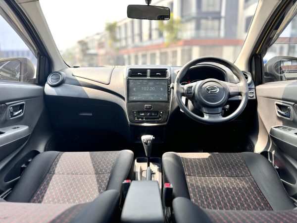 AYLA 1.2 R DELUXE AT KUNING 2022 - Gambar 10