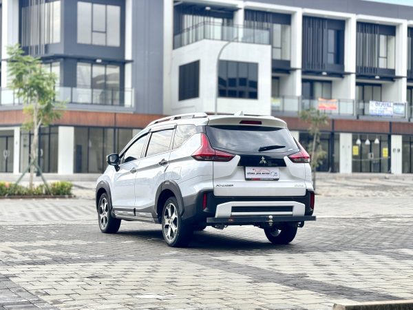 XPANDER CROSS PREMIUM AT PUTIH 2021 - Gambar 6