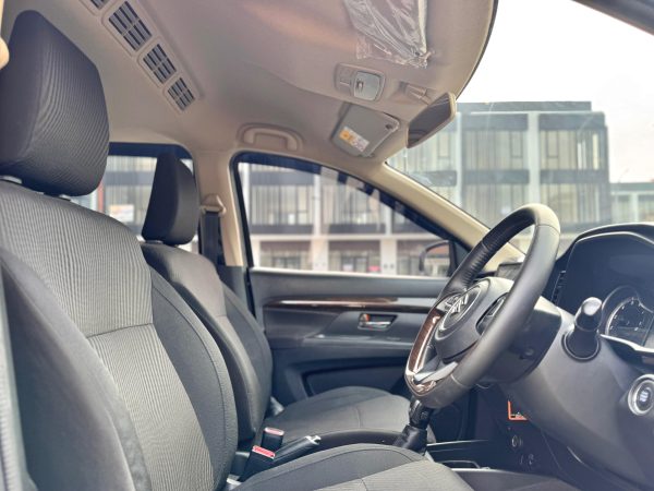 ERTIGA GX AT HITAM 2021 - Gambar 10