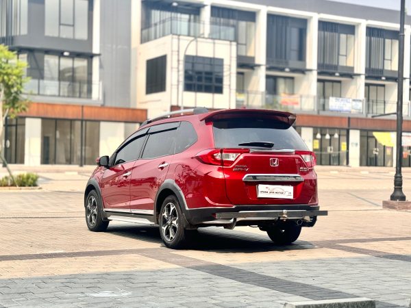 BRV E PRESTIGE CVT MERAH 2016 - Gambar 6