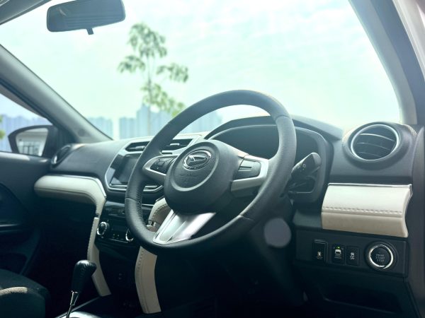TERIOS R DELUXE AT PUTIH 2018 - Gambar 9