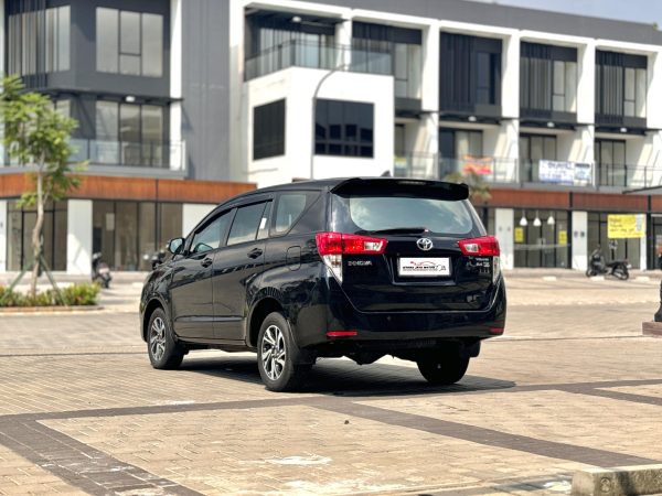 INNOVA 2.4 G AT HITAM 2022 - Gambar 4