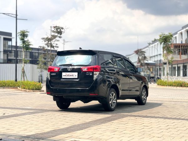 INNOVA 2.4 G AT HITAM 2022 - Gambar 5