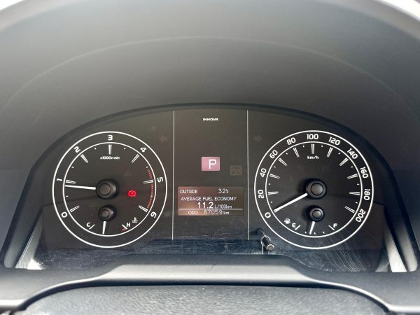 INNOVA 2.4 G DIESEL AT SILVER 2020 - Gambar 8