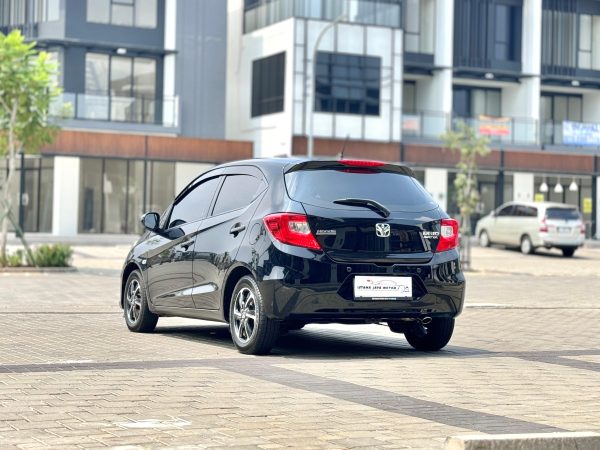 BRIO E AT HITAM 2024 - Gambar 6