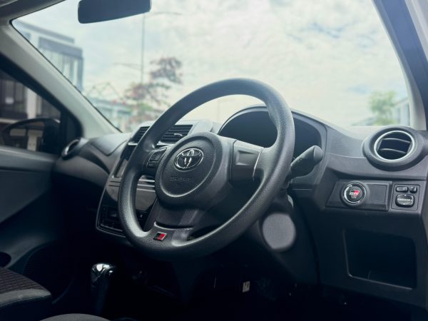 AGYA 1.2 GR SPORT AT PUTIH 2022 - Gambar 9