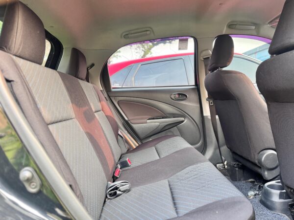 ETIOS VELCO G MT HITAM 2015 - Gambar 13