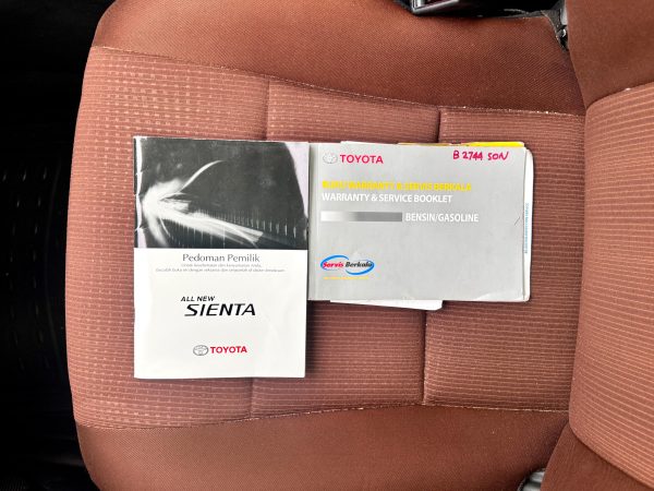 SIENTA V AT ORANGE 2017 - Gambar 15