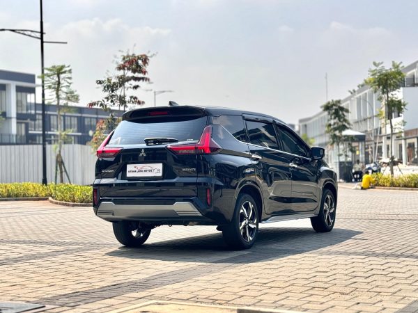 XPANDER ULTIMATE AT HITAM 2023 - Gambar 7