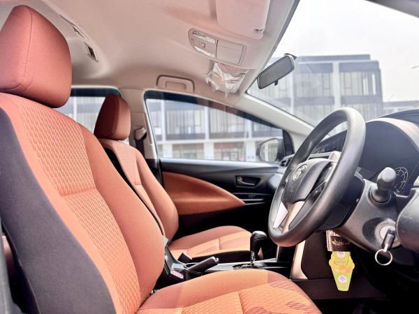 INNOVA 2.4 G DIESEL AT SILVER 2020 - Gambar 11