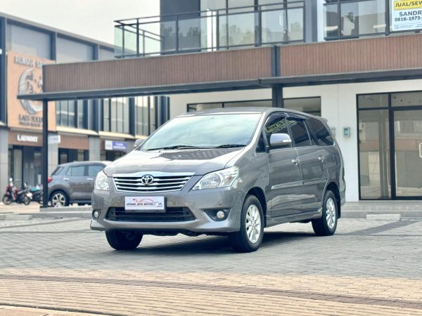 INNOVA 2.0 V MT ABU 2012 - Gambar 2