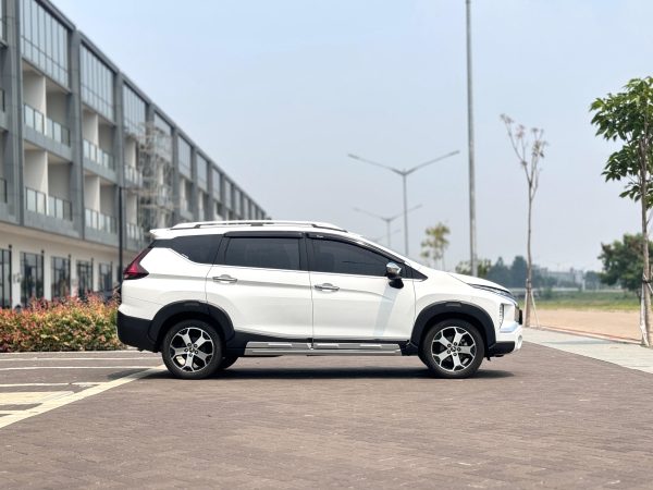 XPANDER CROSS PREMIUM AT PUTIH 2021 - Gambar 4