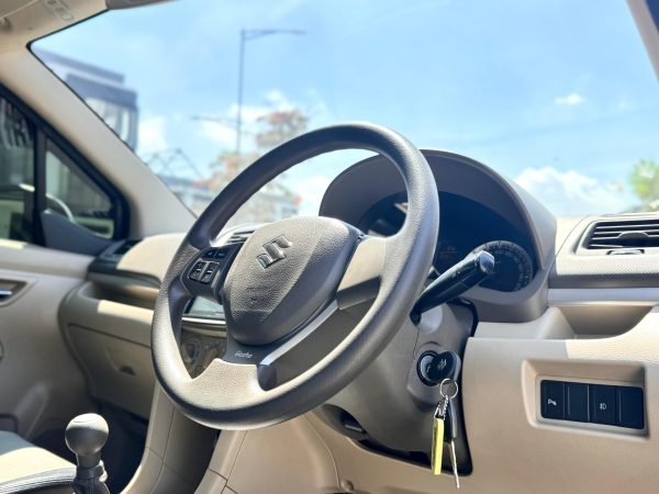 ERTIGA GX MT PUTIH 2018 - Gambar 11