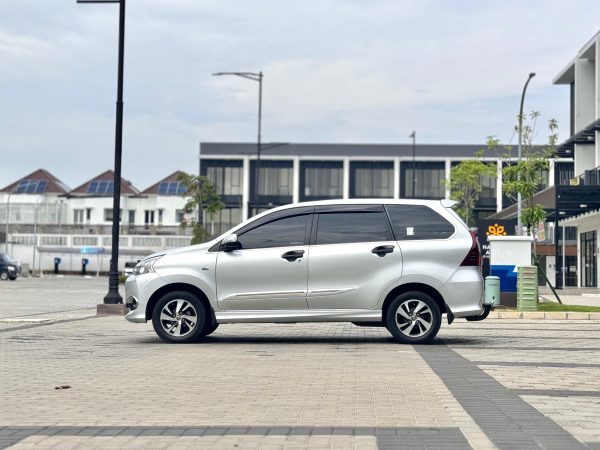 AVANZA VELOZ 1.5 AT SILVER 2018 - Gambar 4