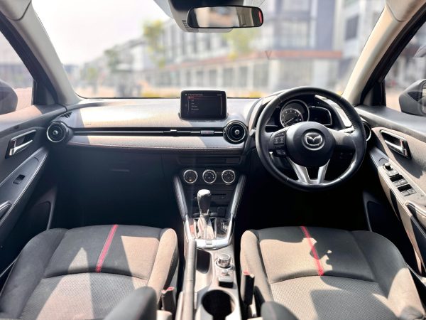 MAZDA 2 GT AT MERAH 2016 - Gambar 10