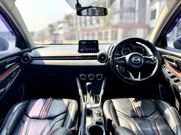 MAZDA Z R AT PUTIH 2017 - Gambar 10