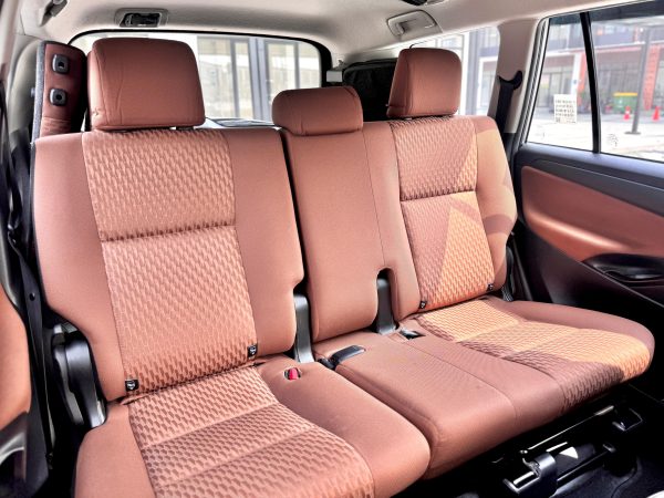 INNOVA 2.4 G DIESEL AT SILVER 2020 - Gambar 14