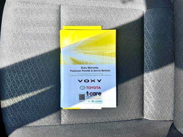 VOXY 2.0 AT PUTIH 2023 - Gambar 16