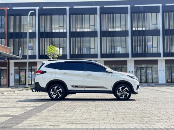 RUSH GR SPORT AT PUTIH 2022 - Gambar 7