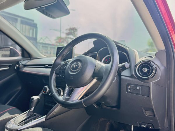 MAZDA 2 GT AT MERAH 2016 - Gambar 9