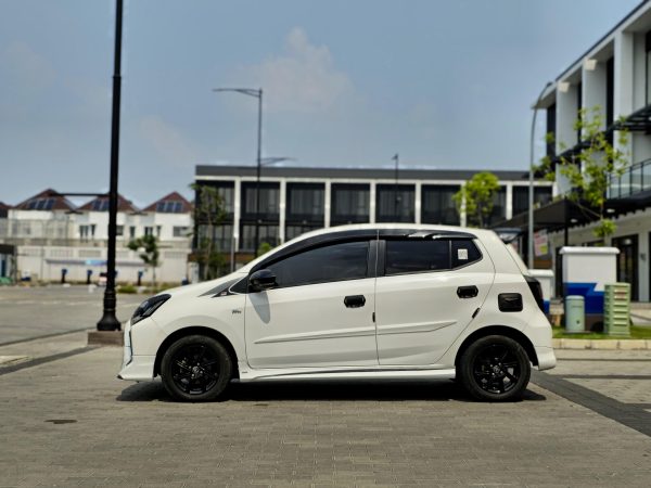AGYA 1.2 GR SPORT AT PUTIH 2022 - Gambar 4