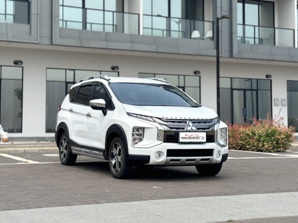 XPANDER CROSS PREMIUM AT PUTIH 2021 - Gambar 3