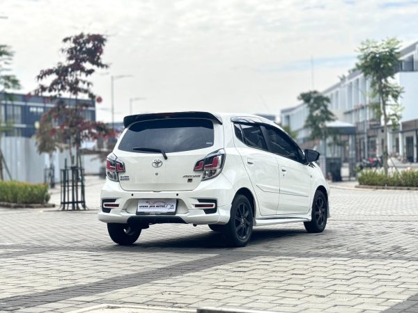 AGYA 1.2 GR SPORT AT PUTIH 2022 - Gambar 5
