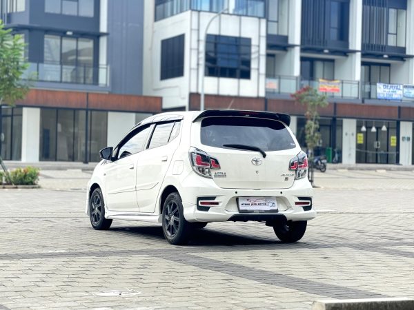 AGYA 1.2 GR SPORT AT PUTIH 2022 - Gambar 4