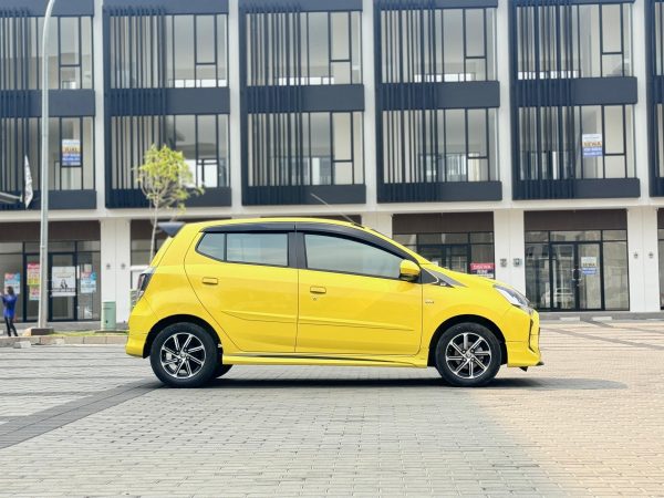 AGYA 1.2 GR SPORT AT KUNING 2022 - Gambar 3