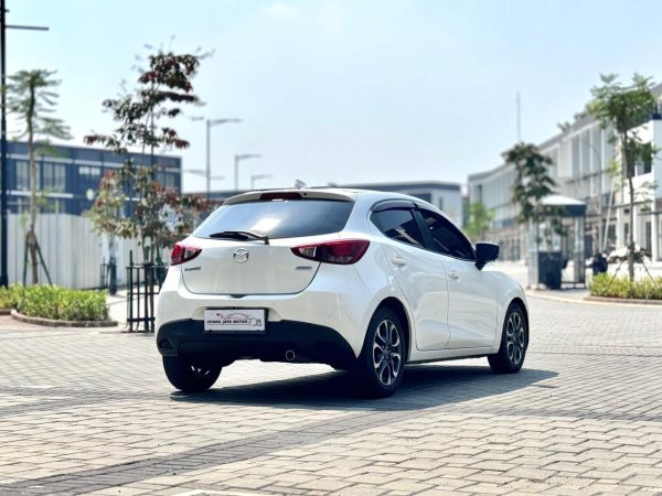 MAZDA Z R AT PUTIH 2017 - Gambar 5