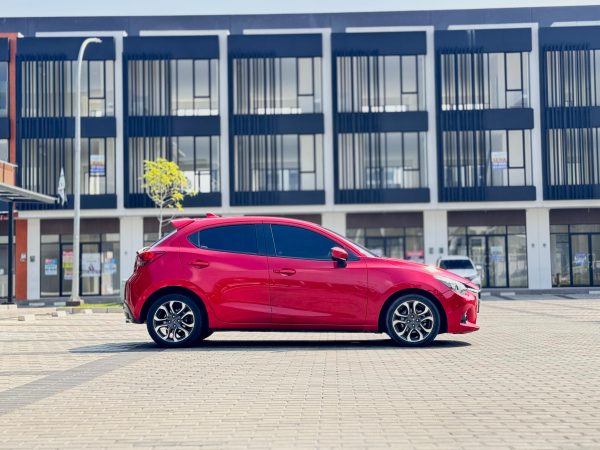 MAZDA 2 GT AT MERAH 2016 - Gambar 7