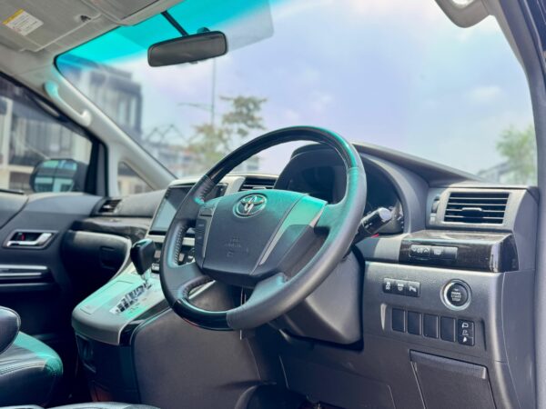 VELLFIRE 2.5 Z ALLES AT HITAM 2011 - Gambar 12