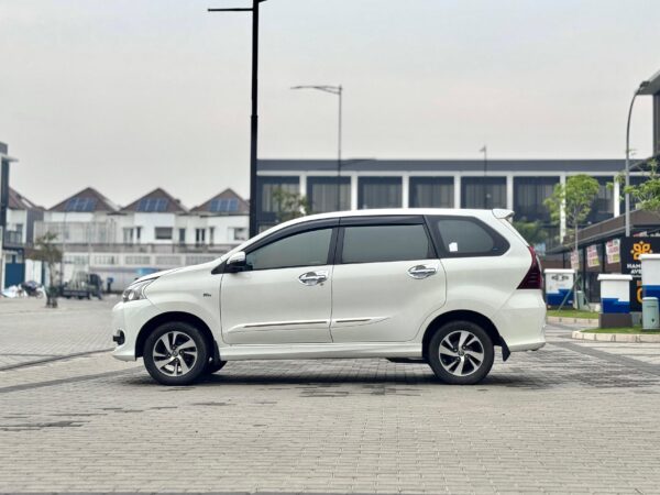 AVANZA VELOZ 1.5 MT PUTIH 2018 - Gambar 6