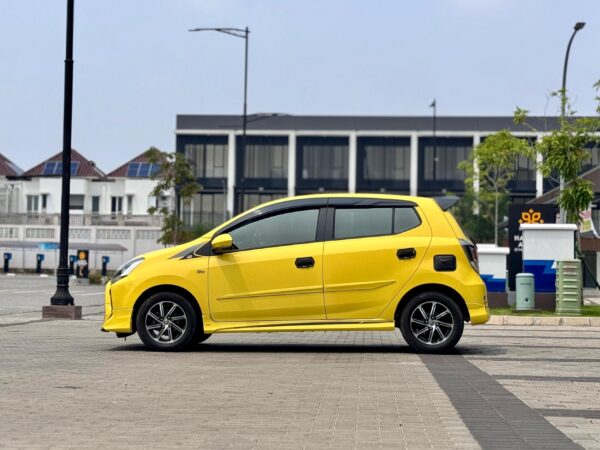 AGYA 1.2 GR SPORT AT KUNING 2021 - Gambar 4